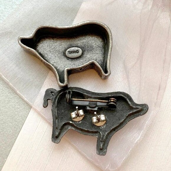 Torino Pig Pig Pewter Brooch Pin & Piglet Stud Earrings Trinket Box Set - Picture 3 of 16